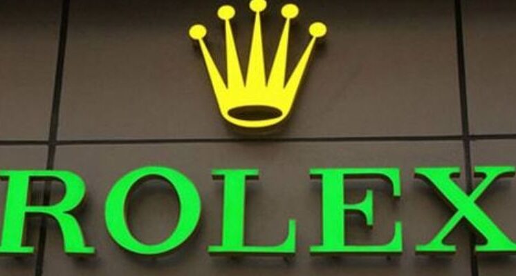 Outdoor vs Indoor Signage: Choosing The Right Option For Business Needs